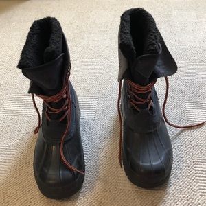 Snow boots, probably never worn! Lands End size 10